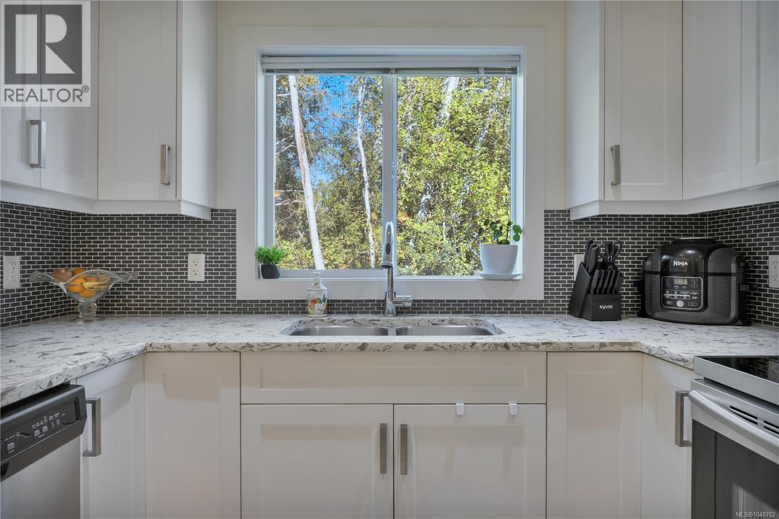3397 Pinestone Way, Nanaimo