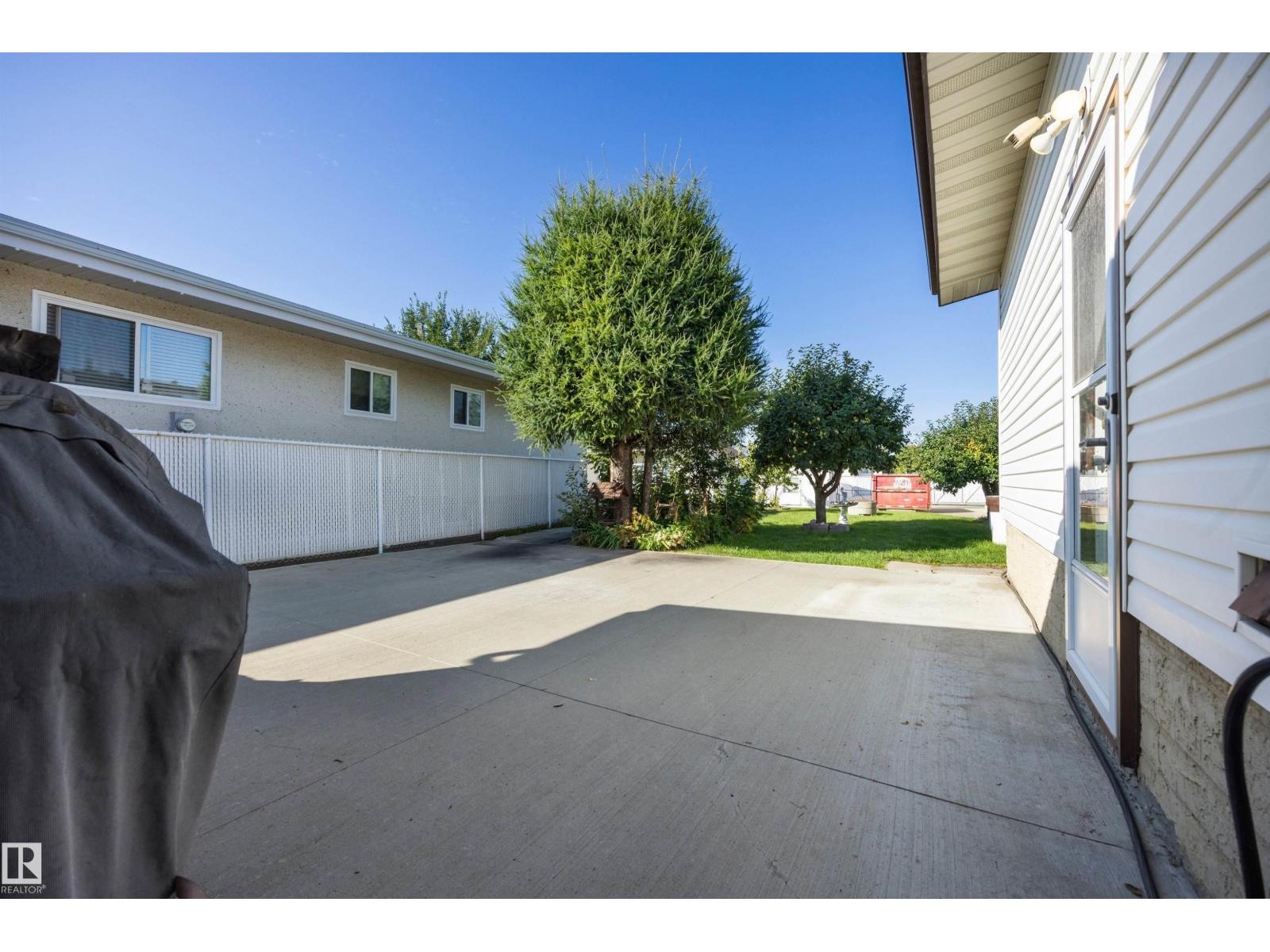 14008 94 ST NW - 45