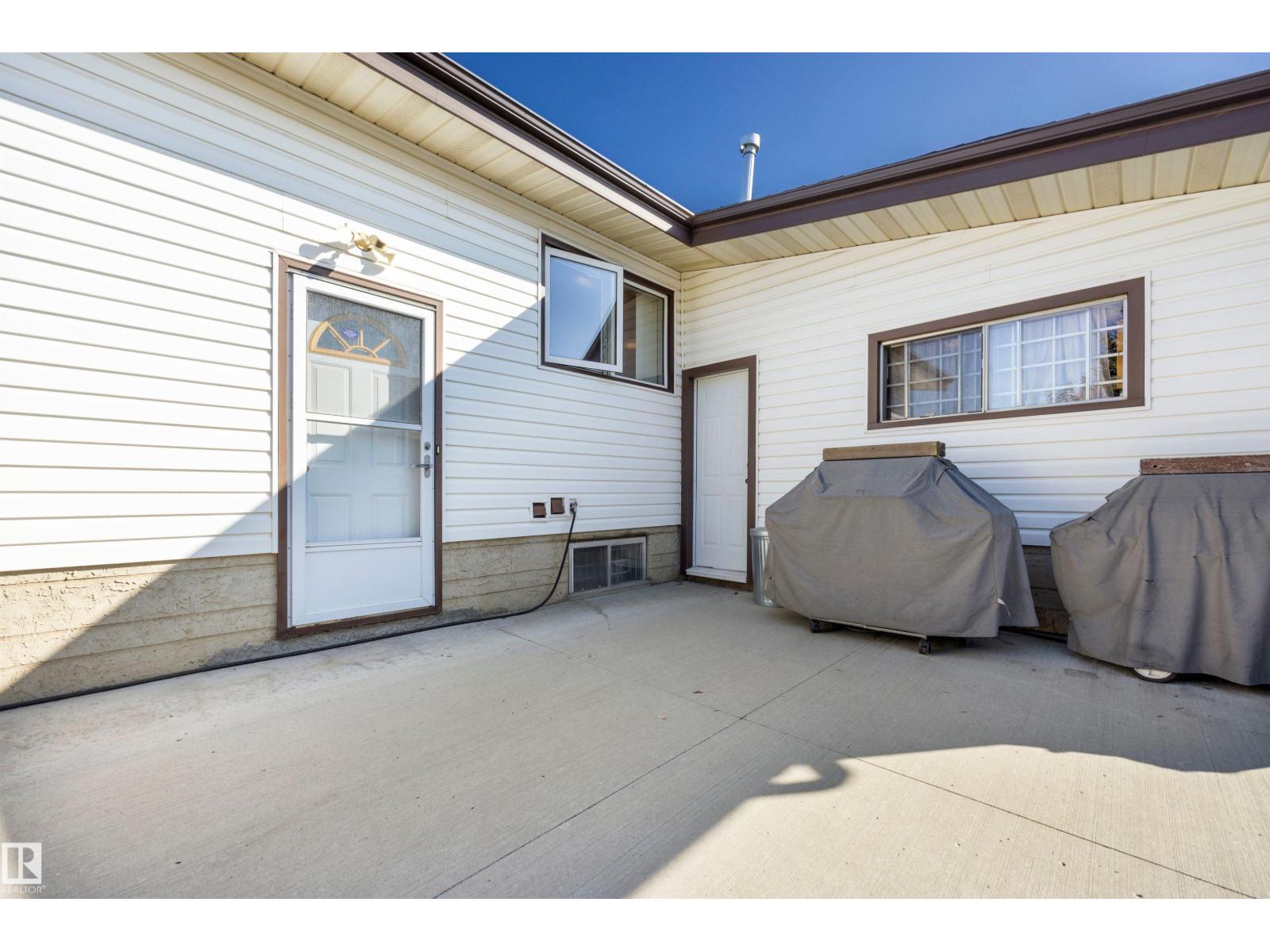 14008 94 ST NW - 46
