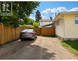1438 D Avenue N, Saskatoon, SK S7L1P4 Photo 25