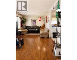 Kitchen - 1438 D Avenue N, Saskatoon, SK S7L1P4 Photo 9