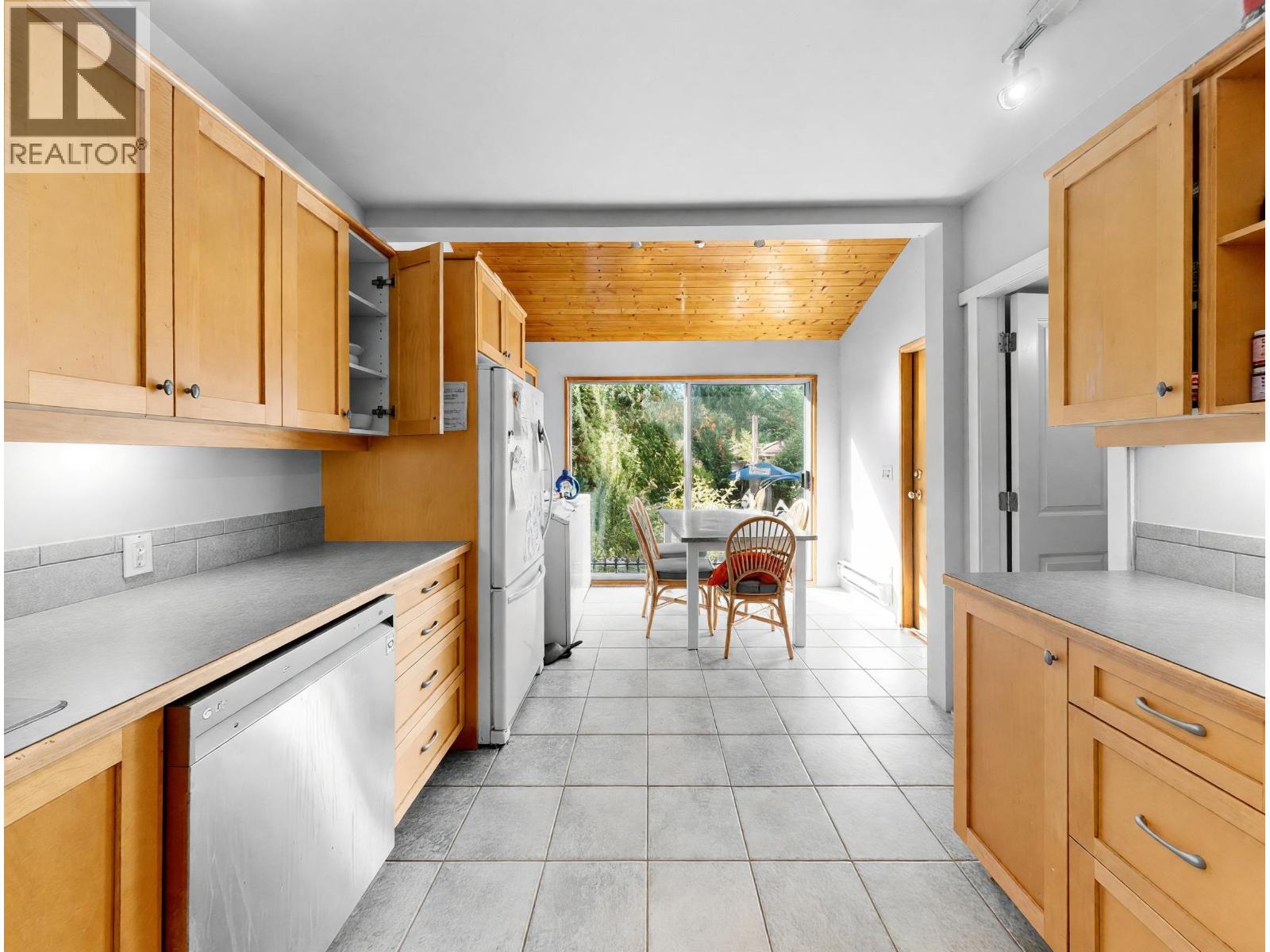 4058 W 17TH AVENUE, Vancouver — photo 5