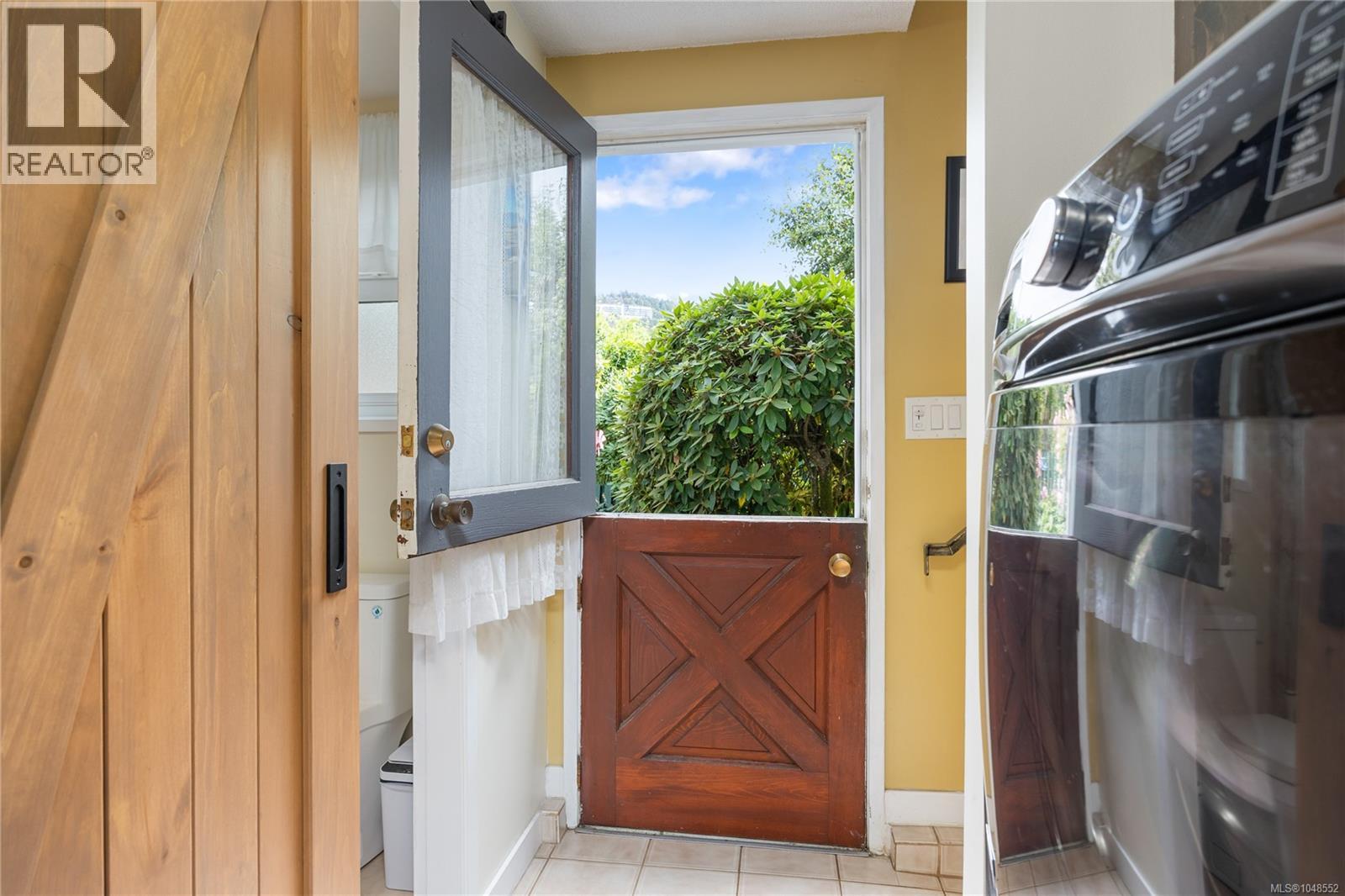 2921 Mount Wells Dr - Image 30