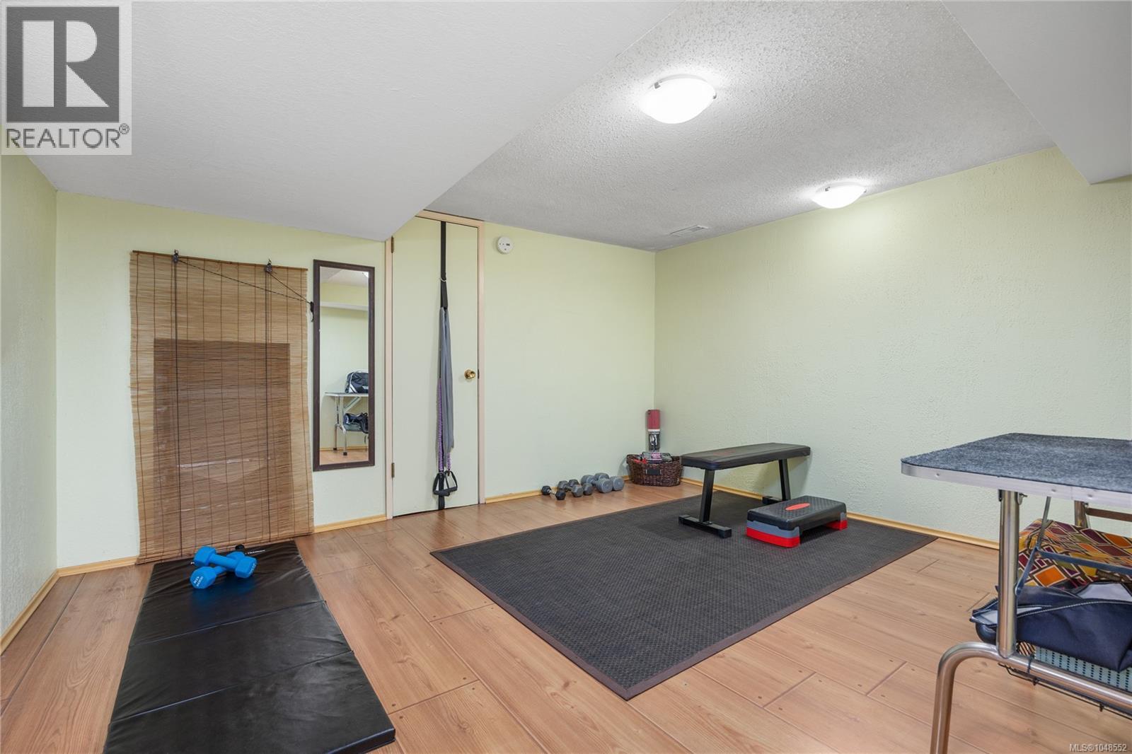 2921 Mount Wells Dr - Image 32
