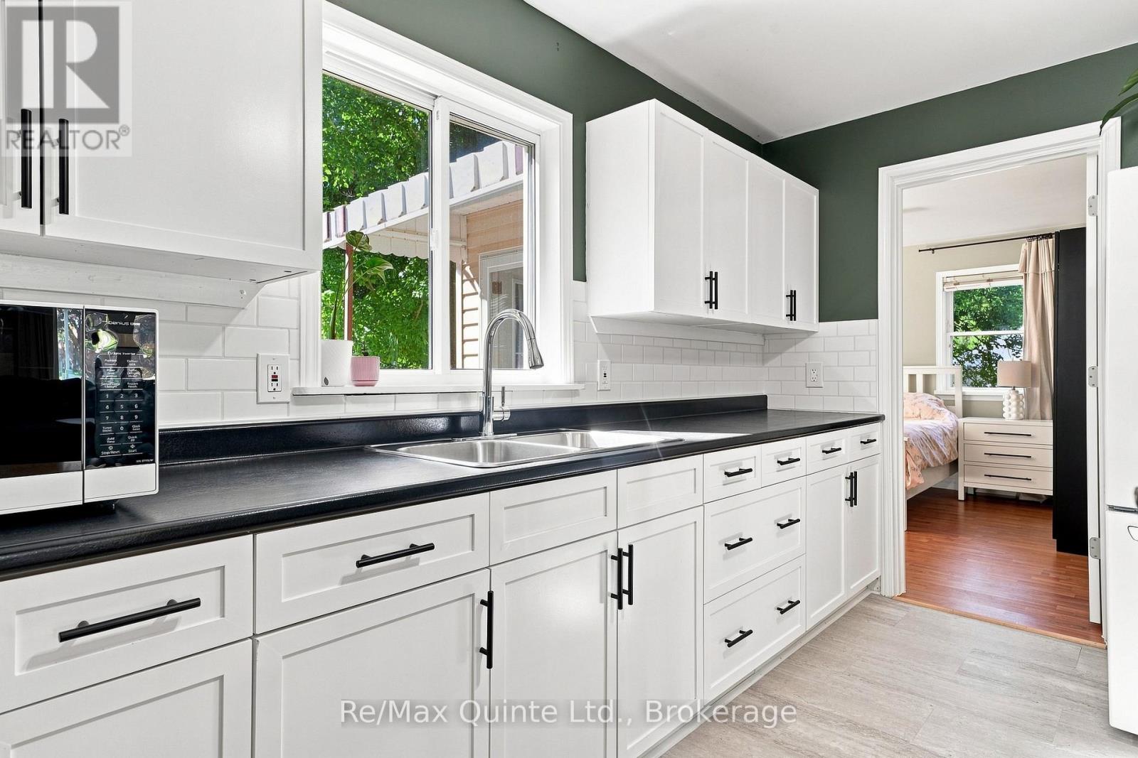 38 MADOC STREET - Image 11