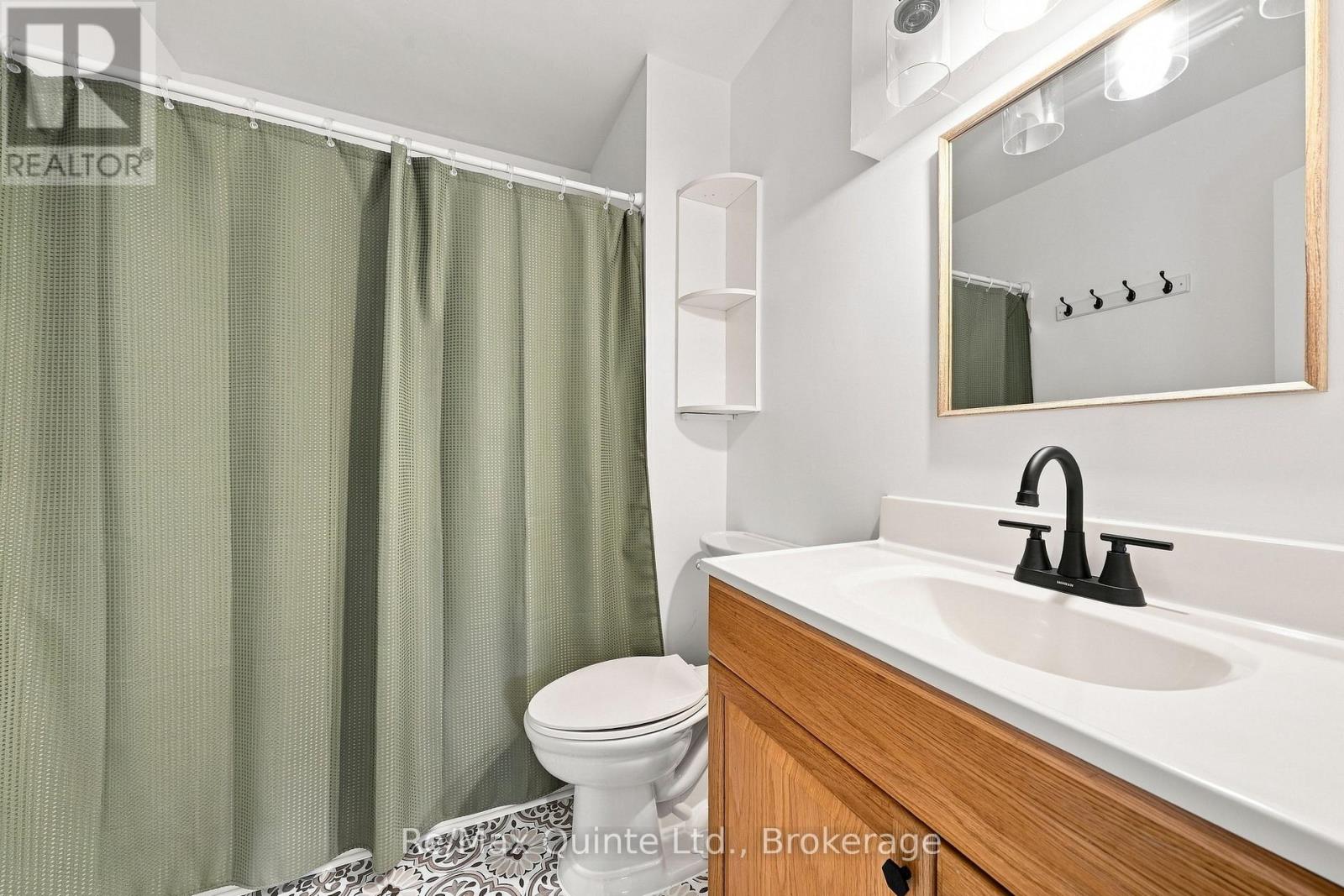 38 MADOC STREET - Image 24