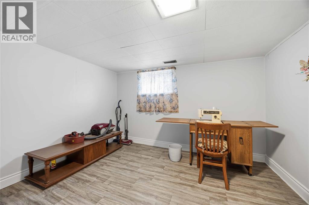 873 Michigan AVENUE - Image 30