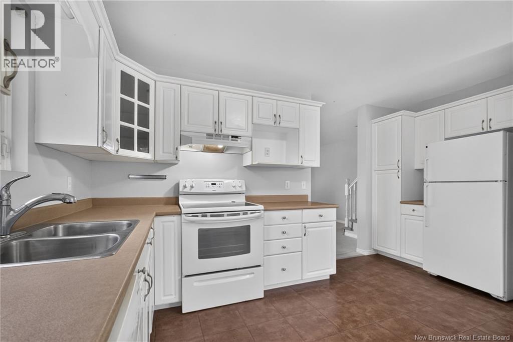 264 Glencairn - 18