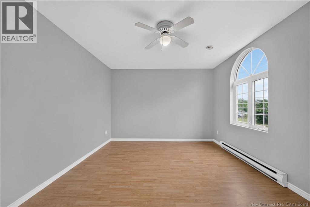 264 Glencairn - 35