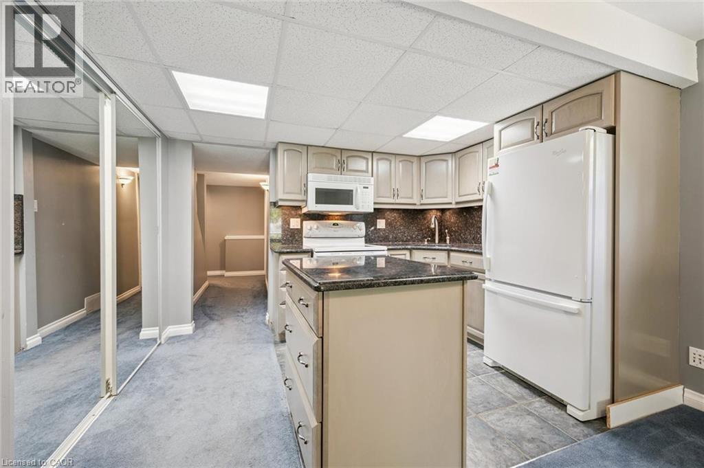 426 HIDDEN CREEK Drive - Image 33