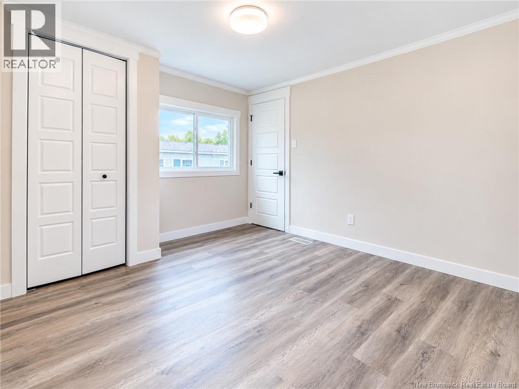 14 Elmdale Crescent - 22
