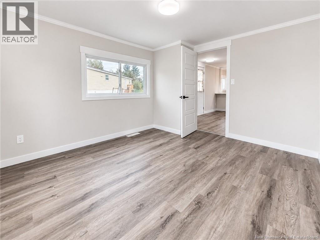 14 Elmdale Crescent - 18