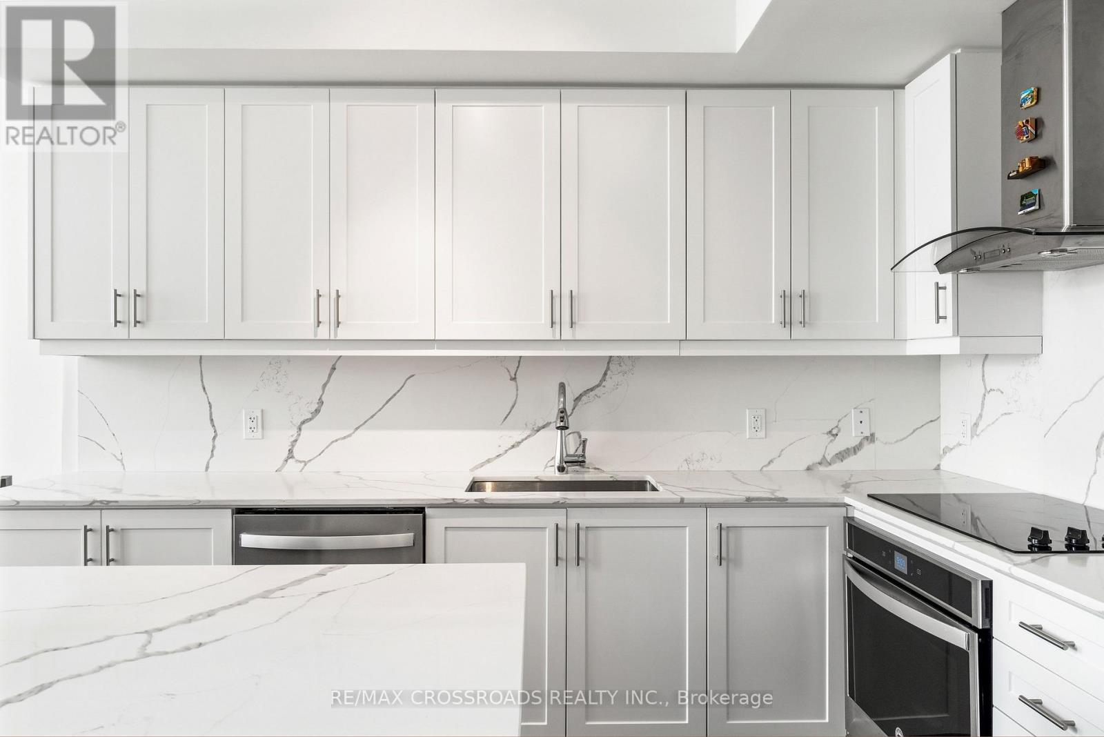 Photo of TH102 - 9618 YONGE STREET