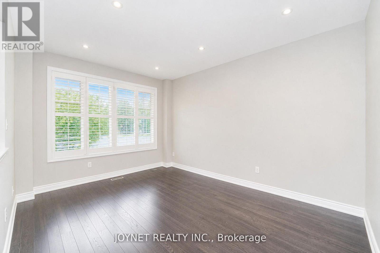 Photo of 36 NEWBRIDGE AVENUE N