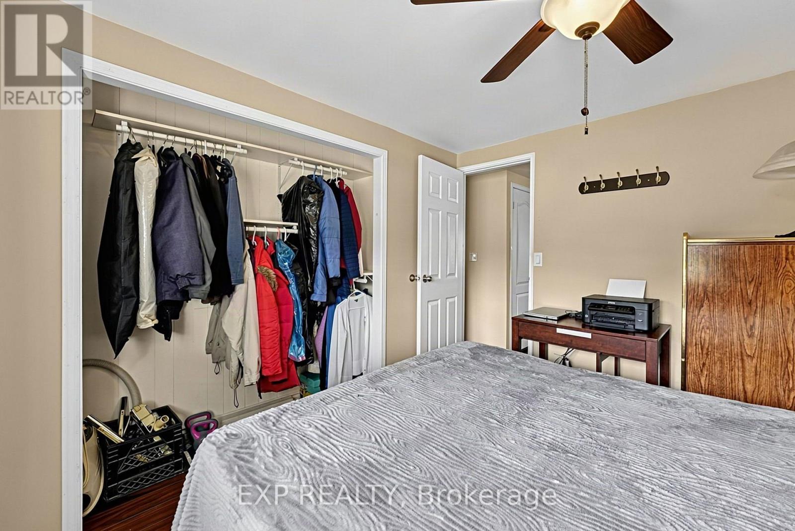 4 FAIRBIRCH COURT - 29