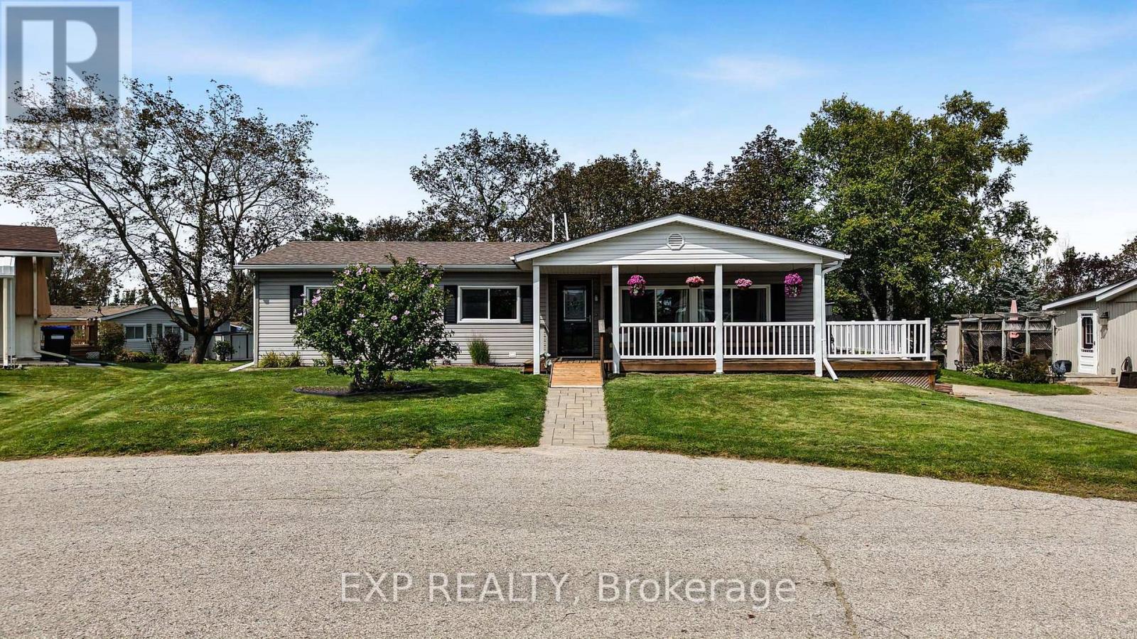 4 FAIRBIRCH COURT - 40