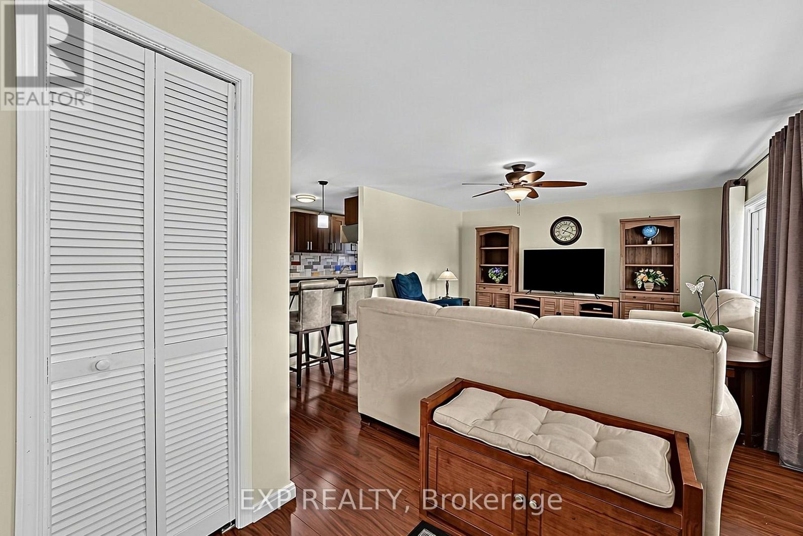 4 FAIRBIRCH COURT - 7