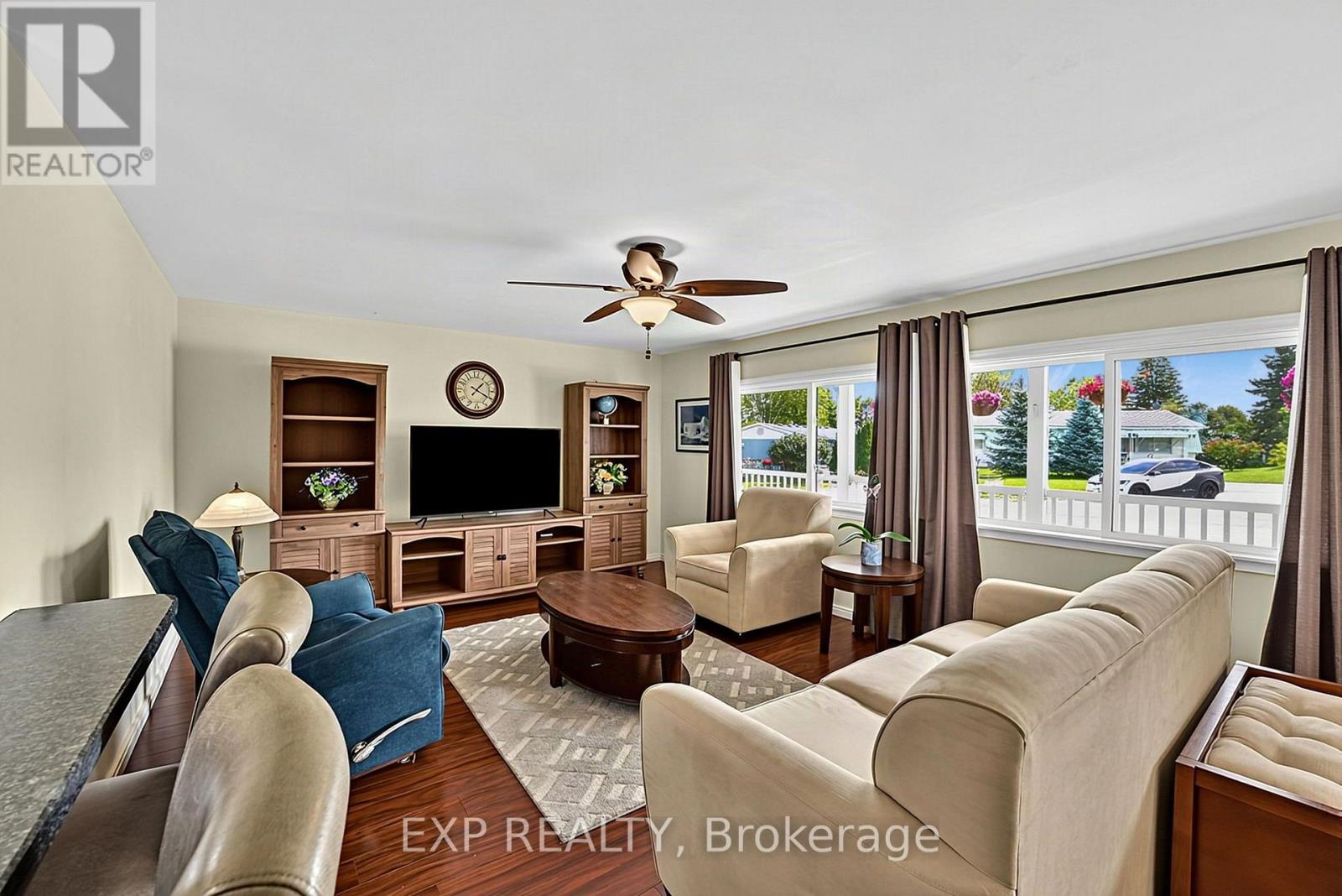 4 FAIRBIRCH COURT - 9