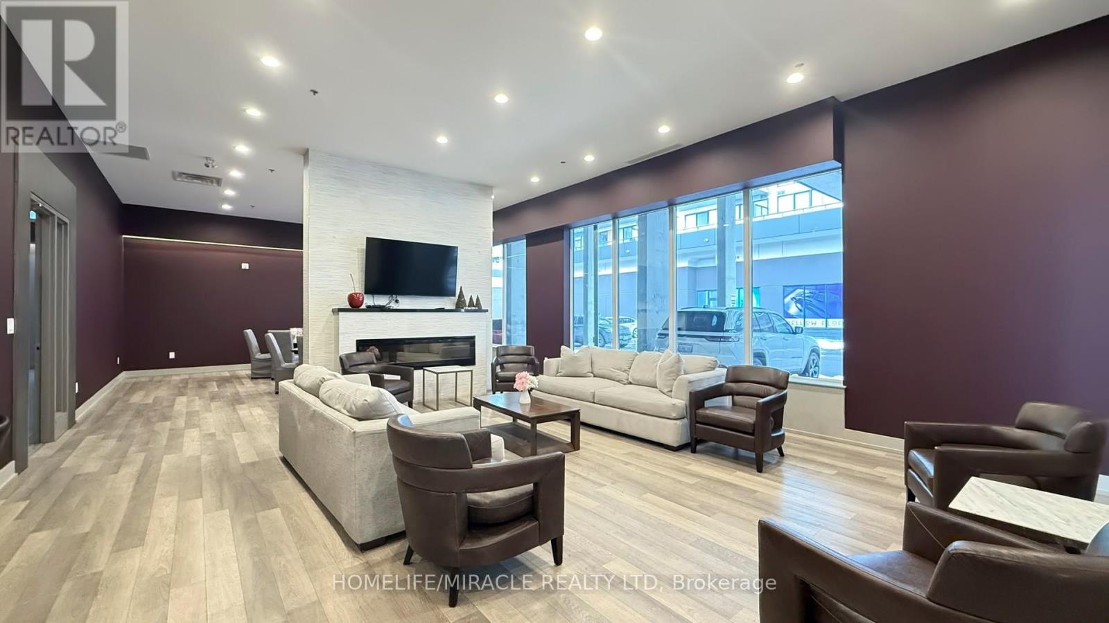 #607 560 NORTH SERVICE ROAD - 36