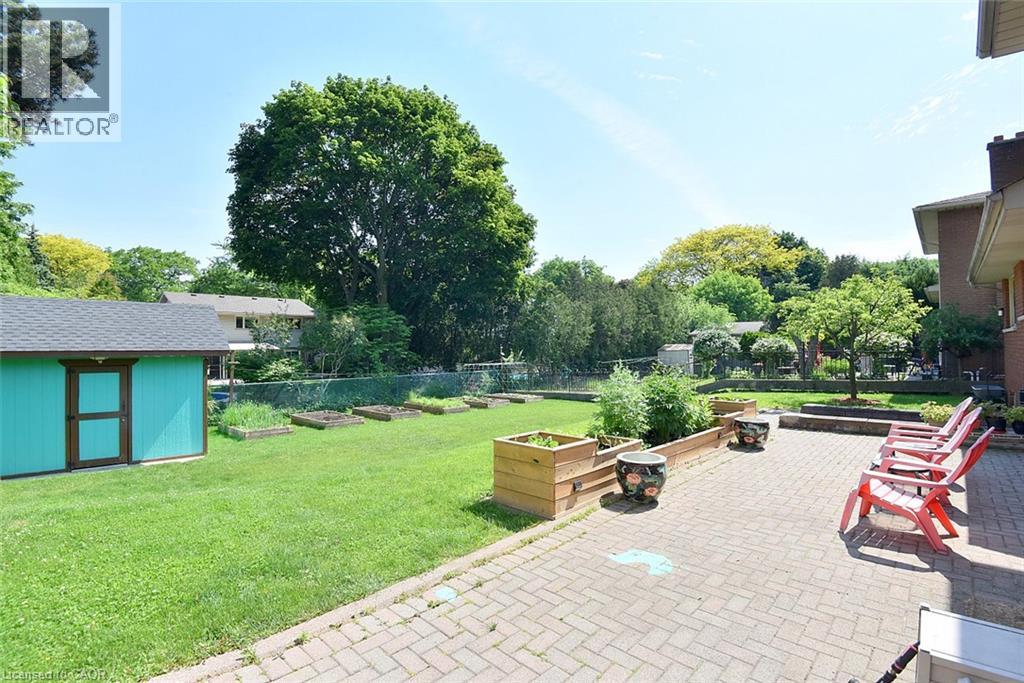 372 FENNELL Avenue W - 9