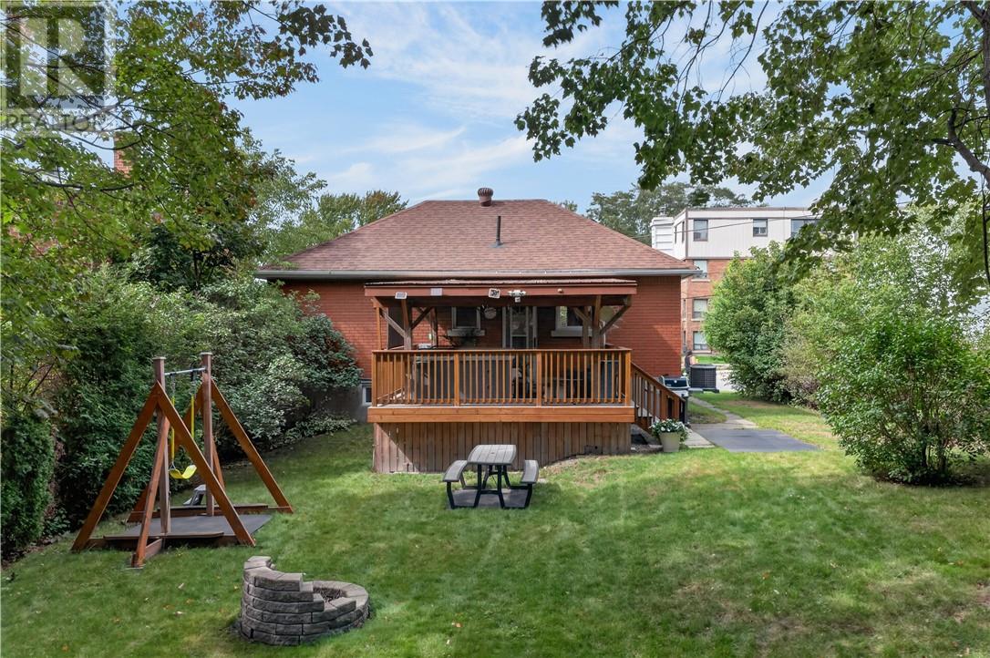 363 Wellington Heights - Image 23