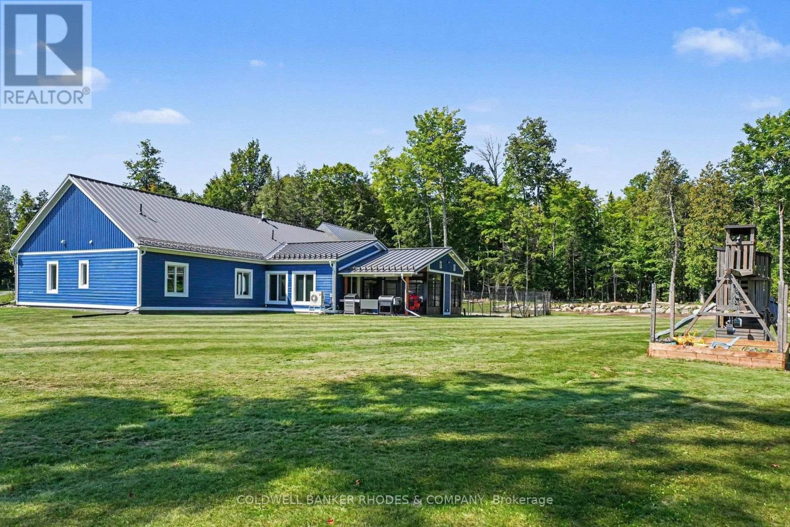 780 MCKENZIE AVENUE - 39