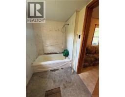 Bath (# pieces 1-6) - 100 River View Drive, Blackville, NB E9B1J4 Photo 6