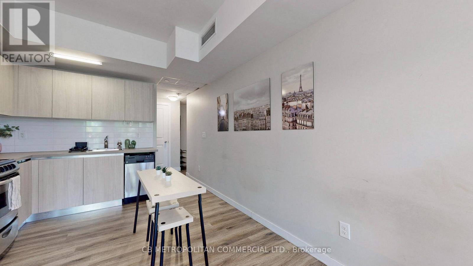 335 COLLEGE STREET, Toronto (Kensington-Chinatown) — photo 4