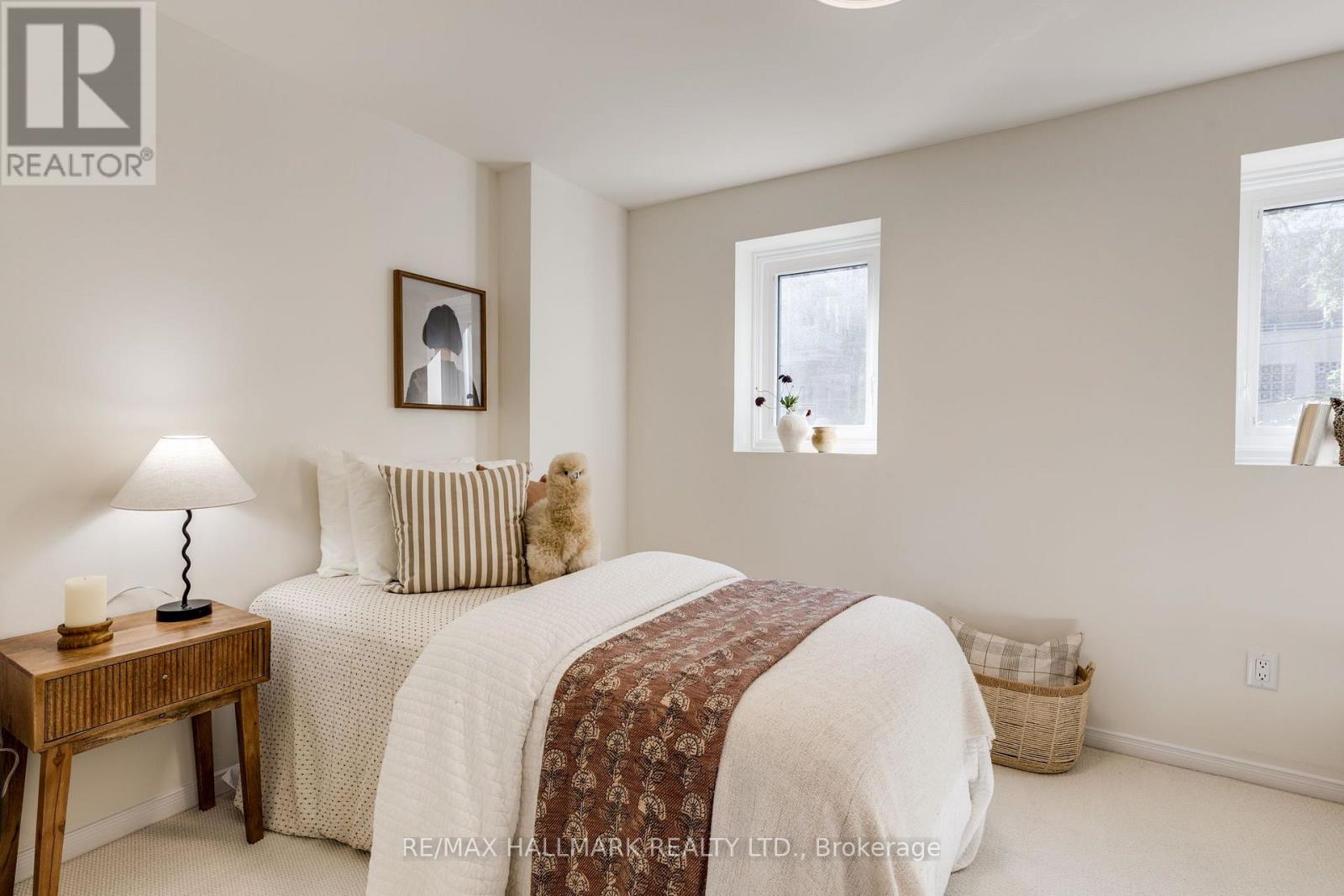 599 ROEHAMPTON AVENUE - 13