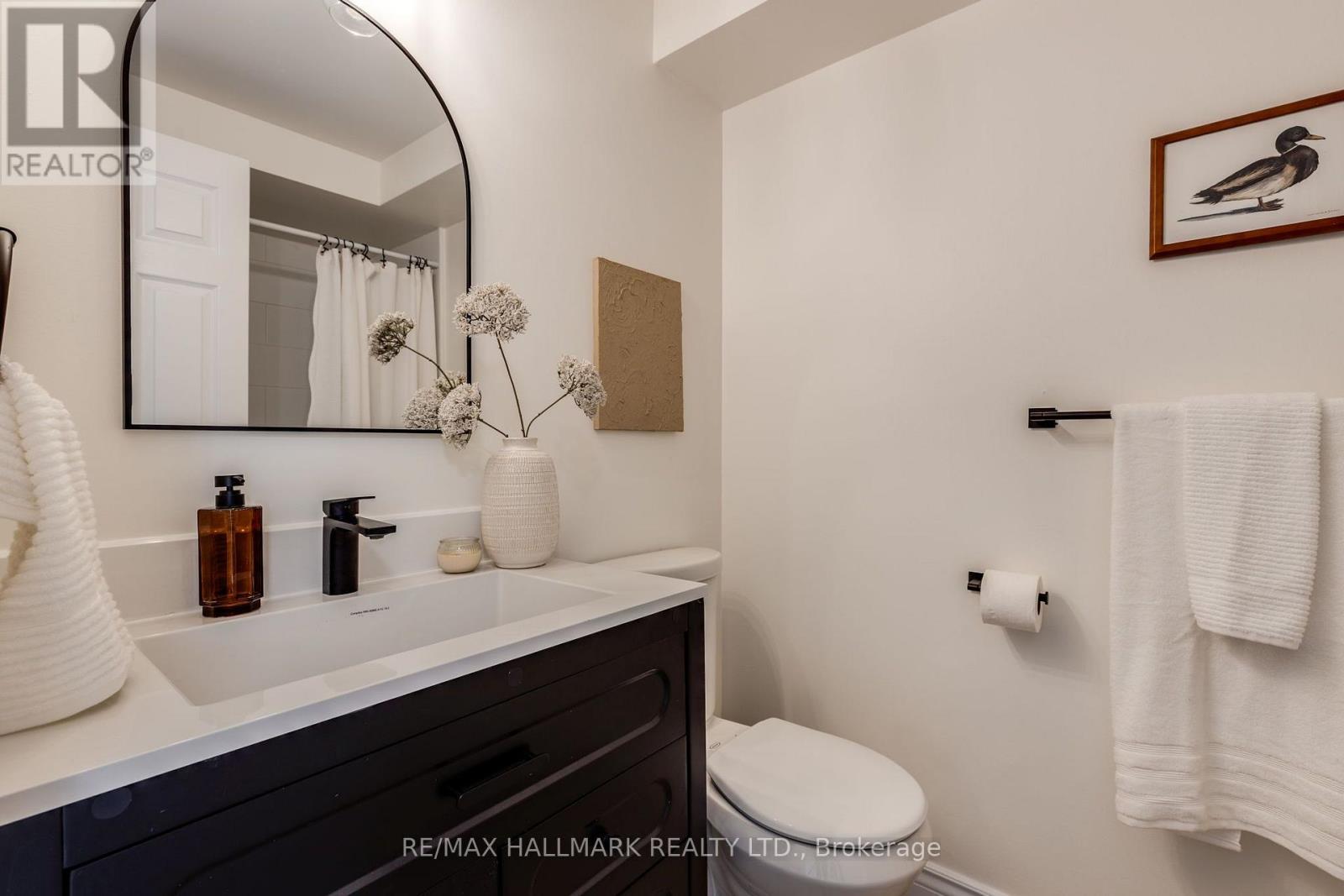 599 ROEHAMPTON AVENUE - 15