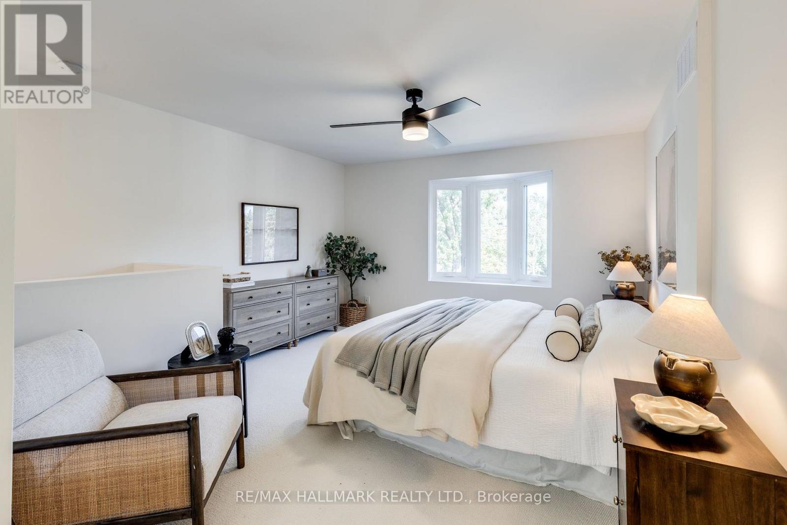 599 ROEHAMPTON AVENUE - 19