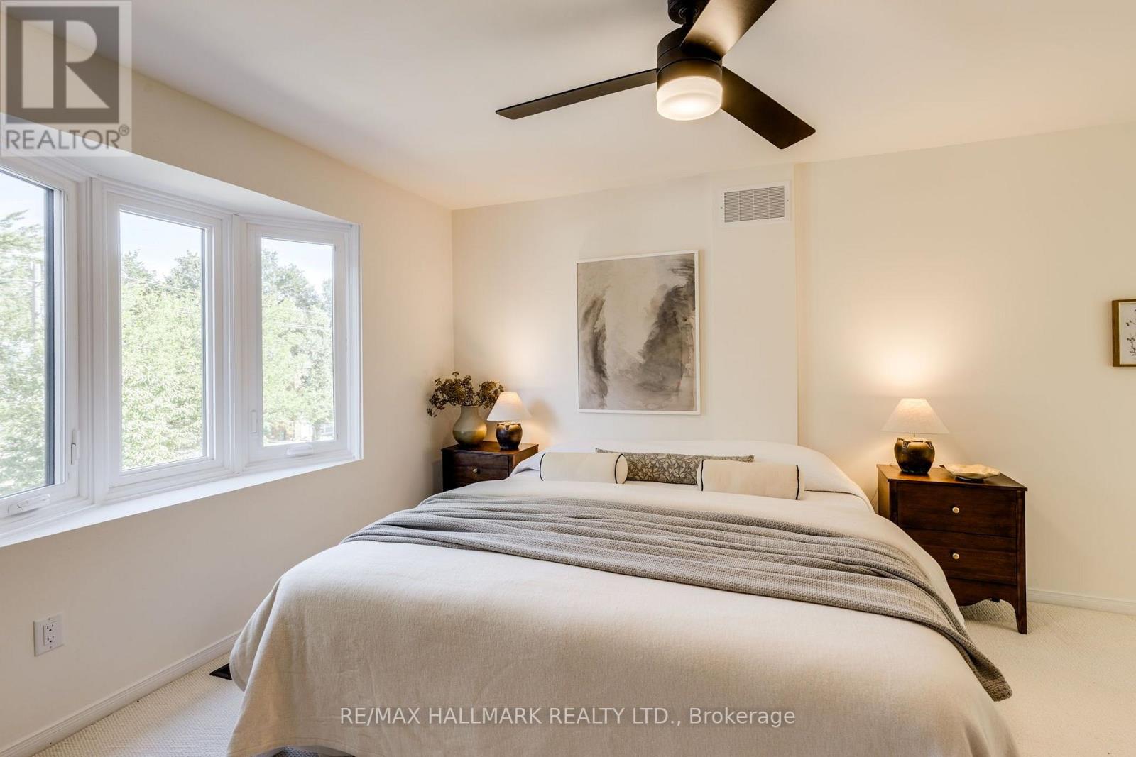 599 ROEHAMPTON AVENUE - 20