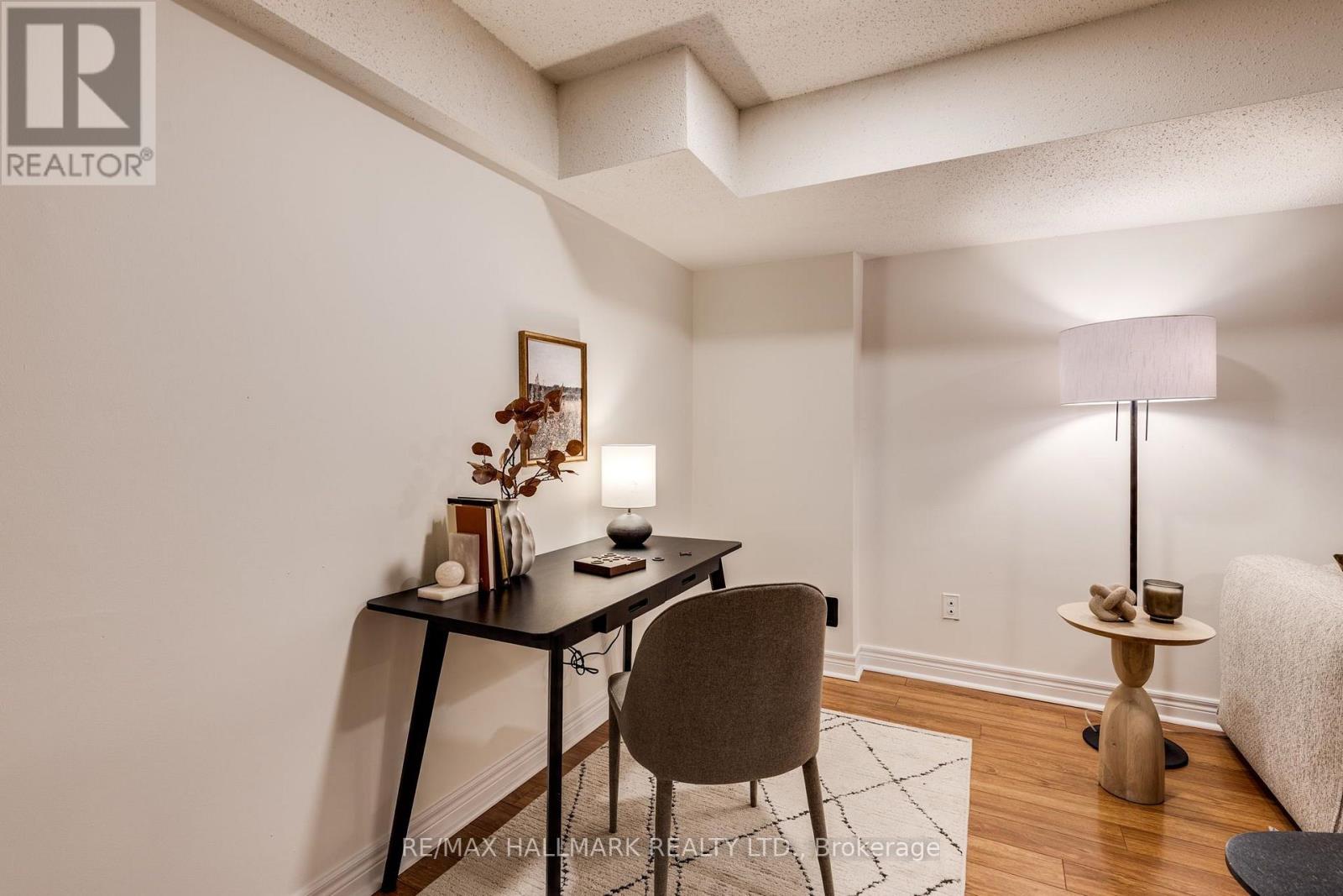 599 ROEHAMPTON AVENUE - Image 26
