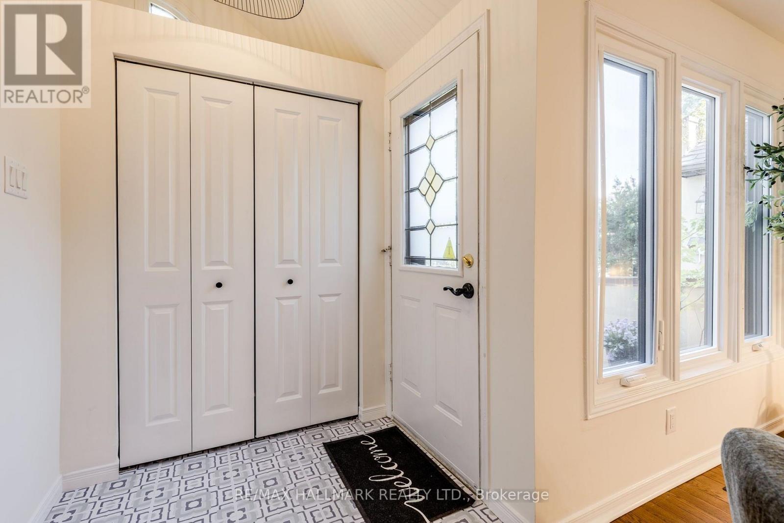 599 ROEHAMPTON AVENUE - 5
