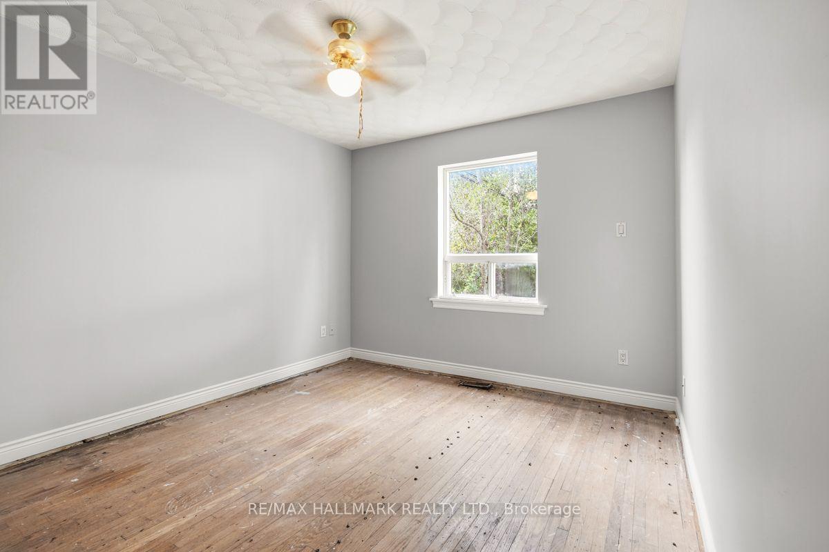 4 BERGEN ROAD - 12