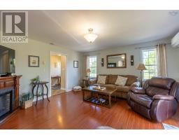 194 King Street, Parrsboro, NS B0N1S0 Photo 13
