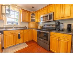 194 King Street, Parrsboro, NS B0N1S0 Photo 15