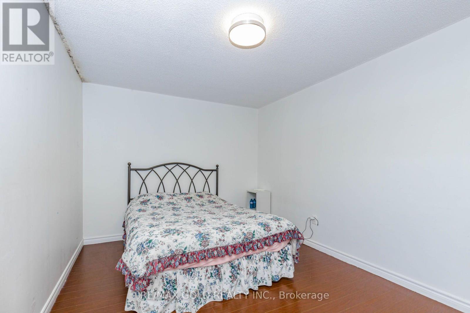 #905 17 KNIGHTSBRIDGE ROAD - 14