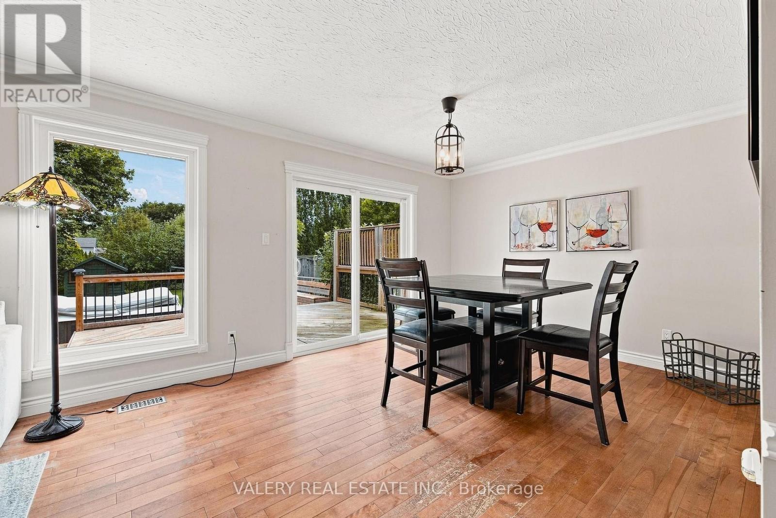 456 LORINDALE STREET - 13