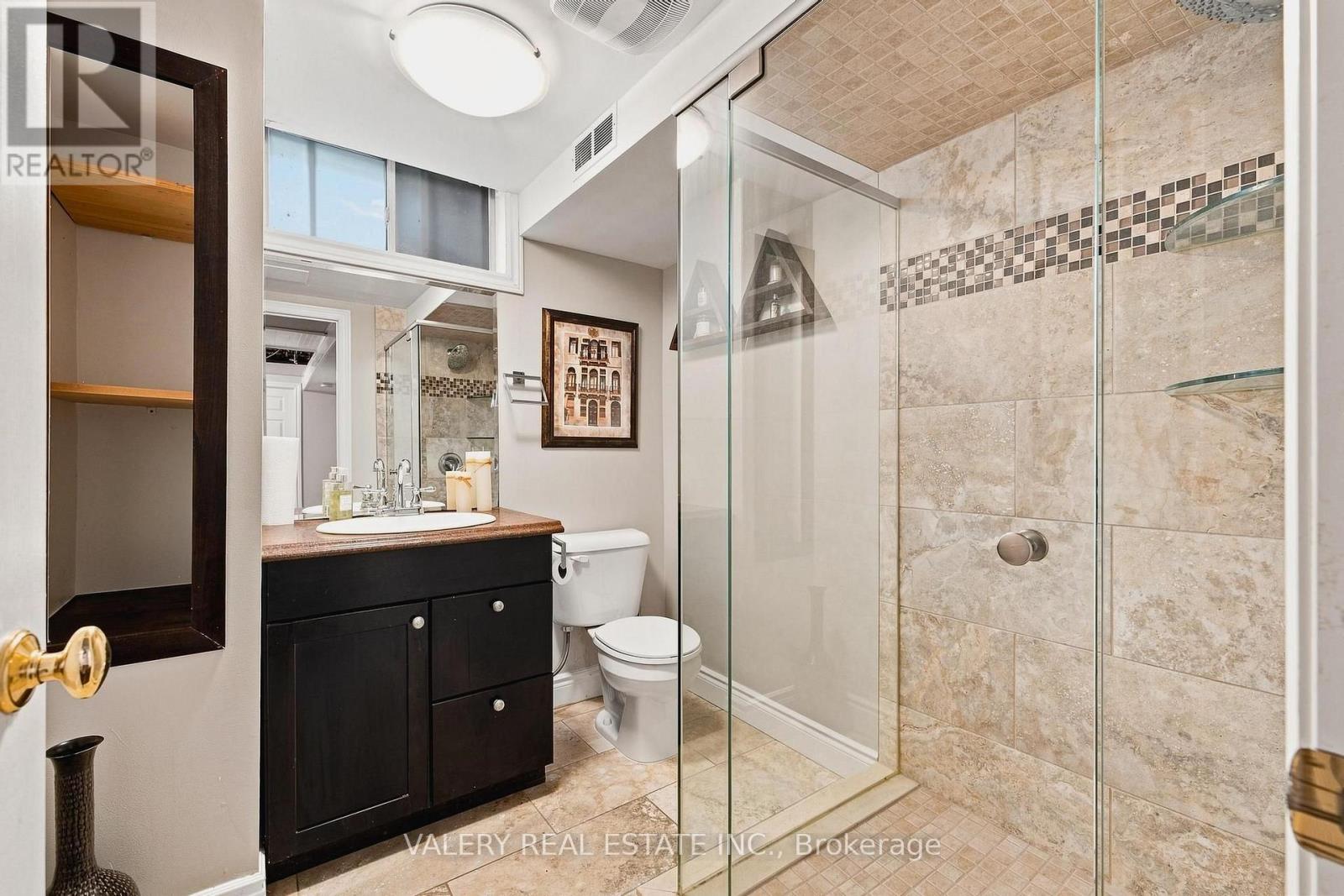 456 LORINDALE STREET - 32