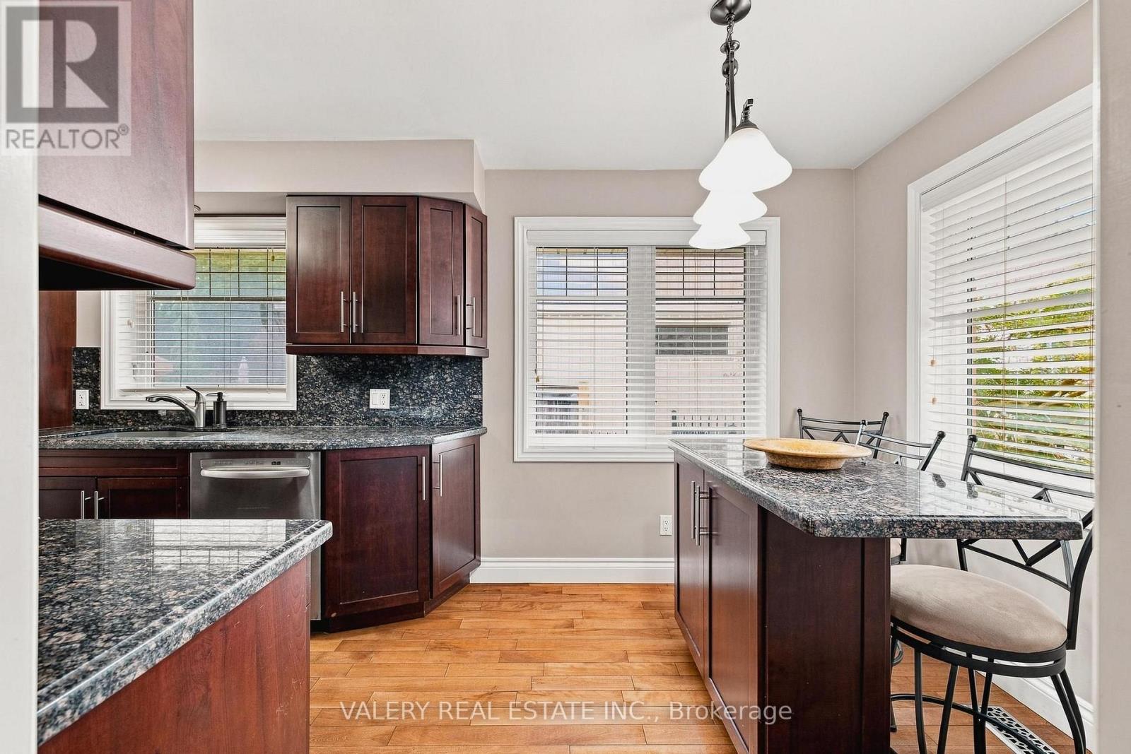 456 LORINDALE STREET - 4
