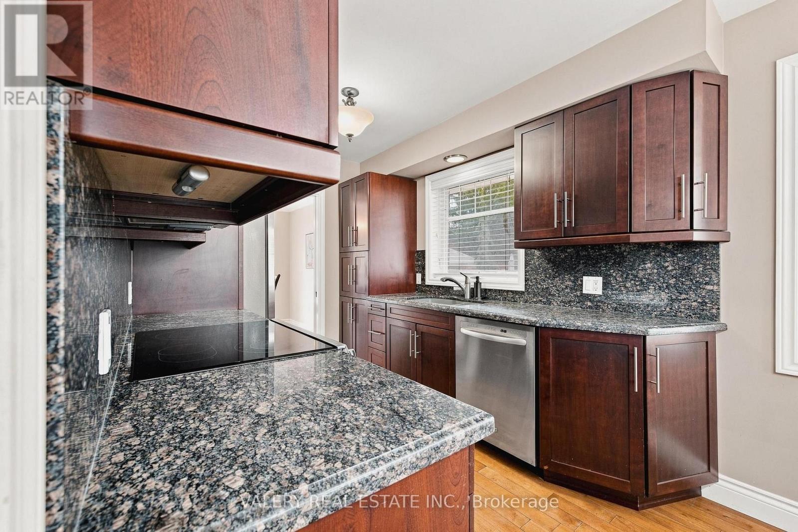 456 LORINDALE STREET - 6
