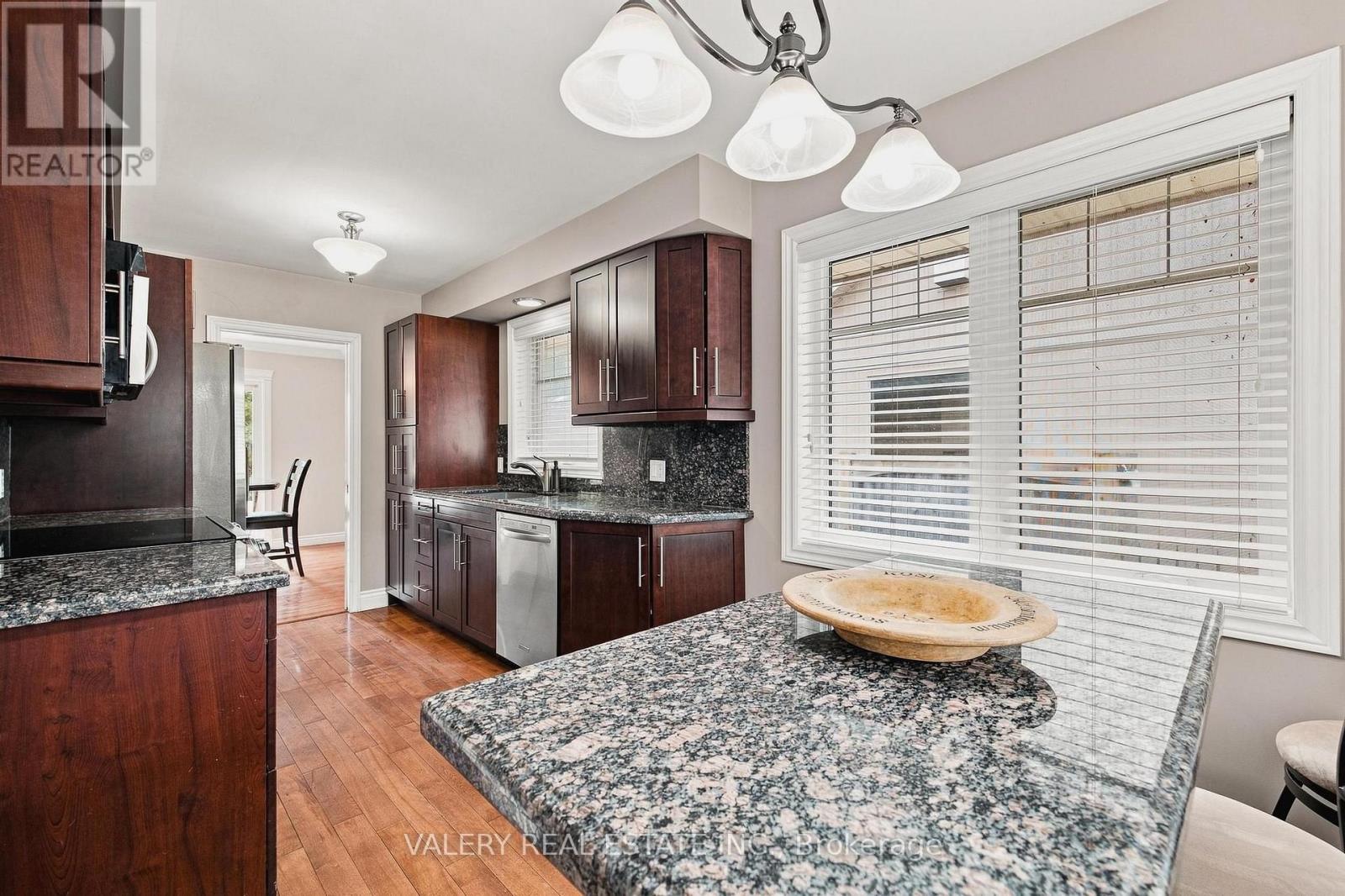 456 LORINDALE STREET - 7