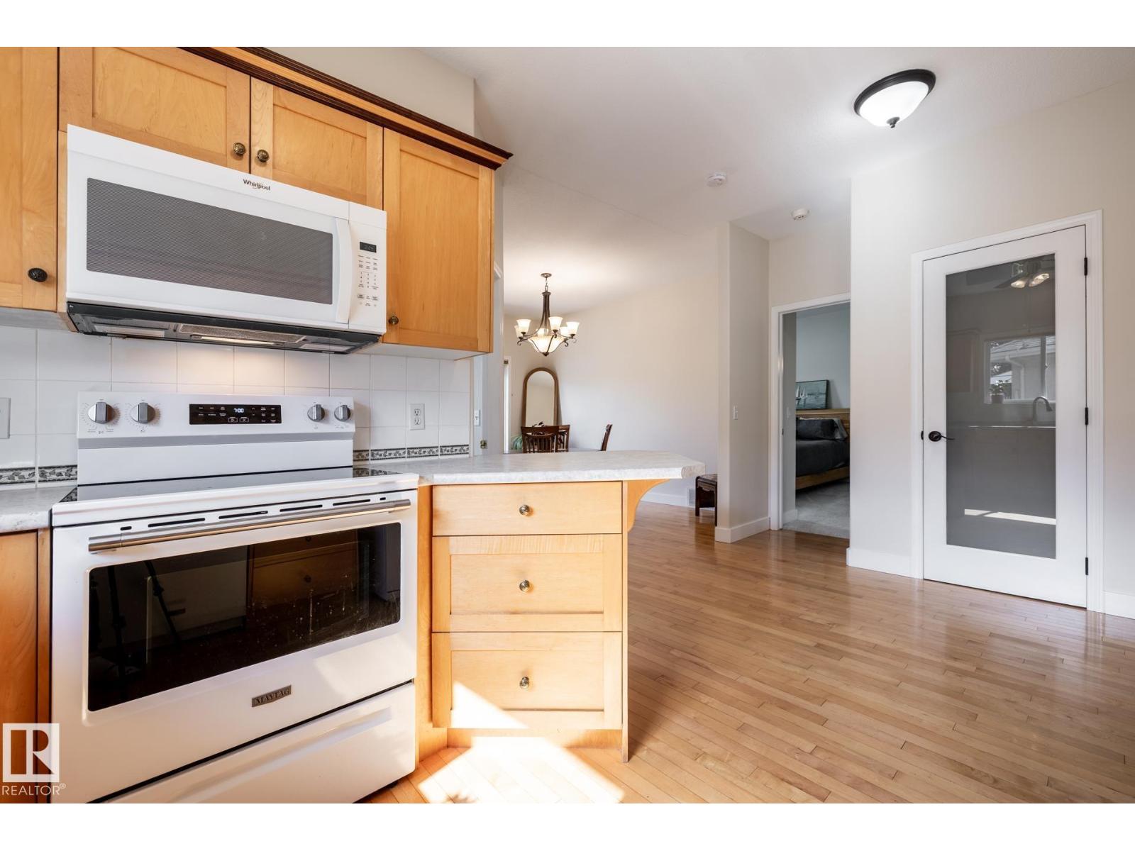 #13 9 Deer Park Dr, Deer Park_SPGR — photo 15 of 30
