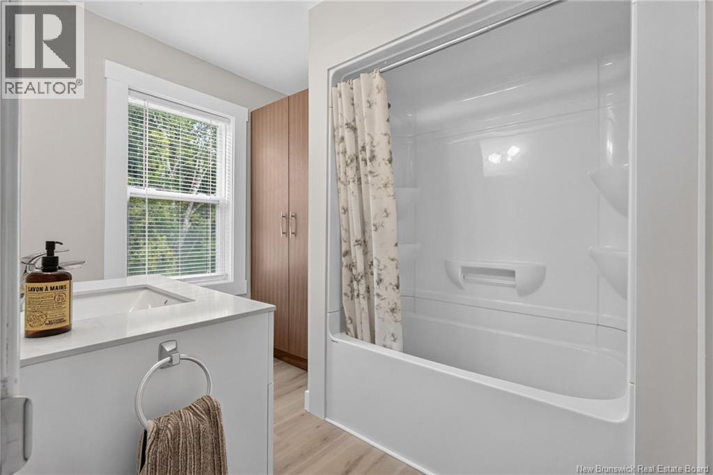22 Pointe-du-Chêne Road - Image 19