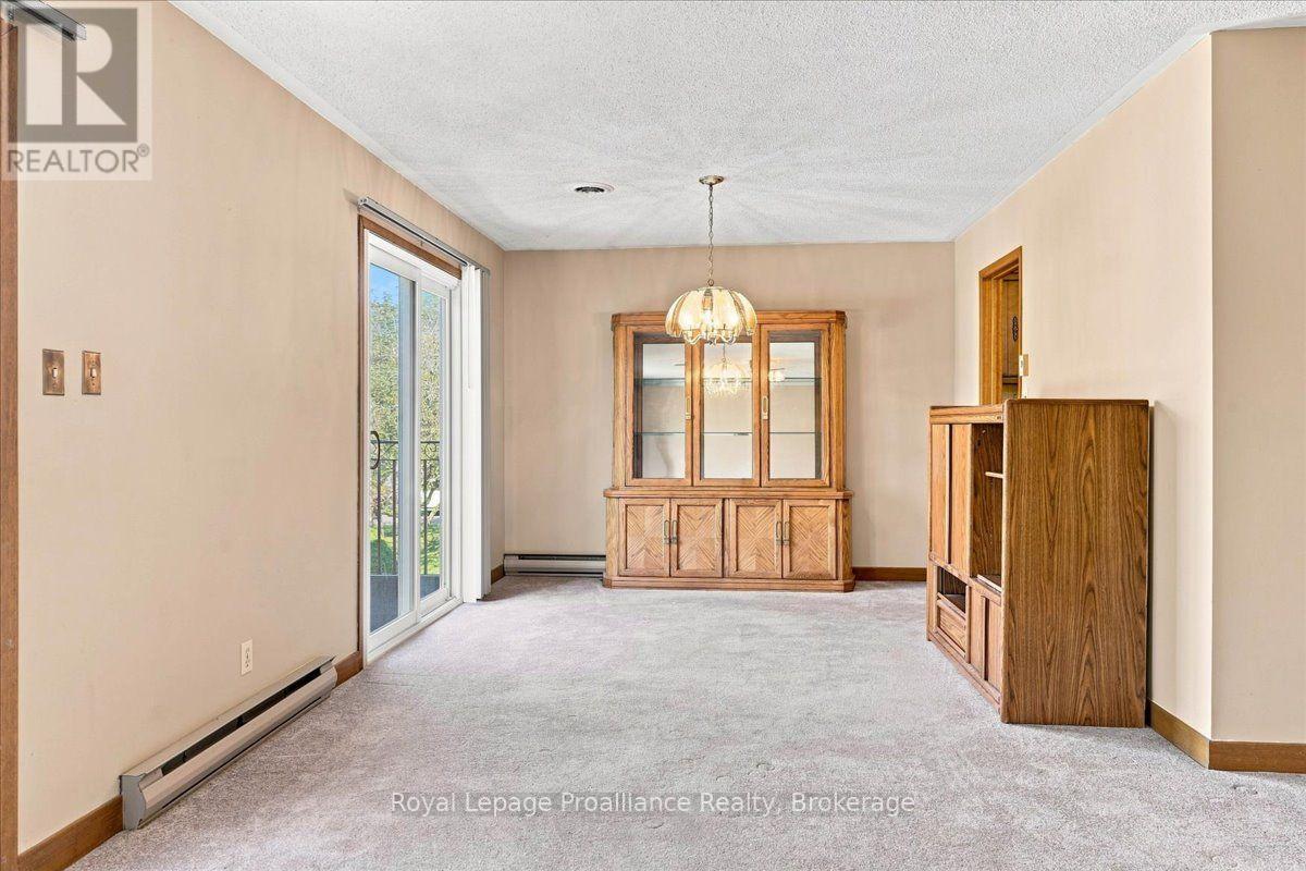 28 KENSINGTON CRESCENT - 14
