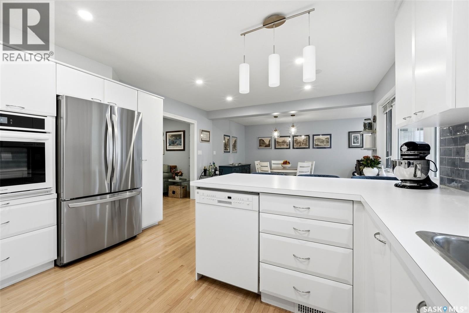 81 Dolphin BAY, Regina Saskatchewan — photo 12