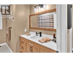 2027 Dufferin Avenue, Wallaceburg, ON N8A4M5 Photo 29