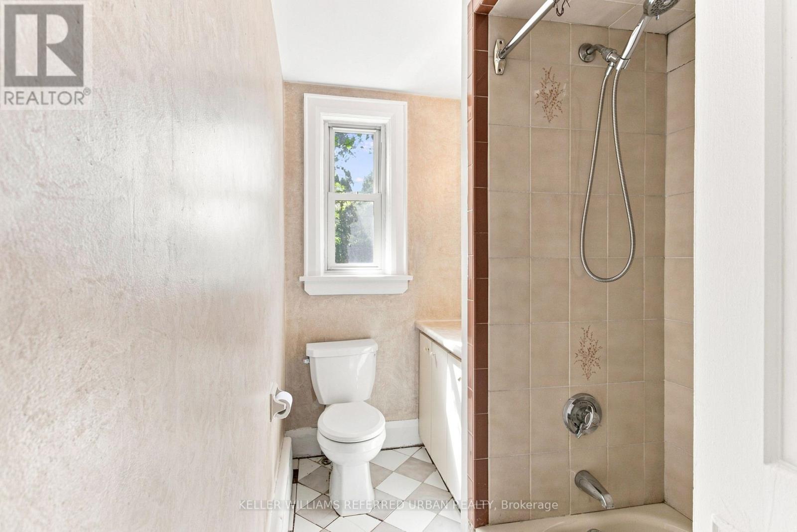 310 VAUGHAN ROAD - 12