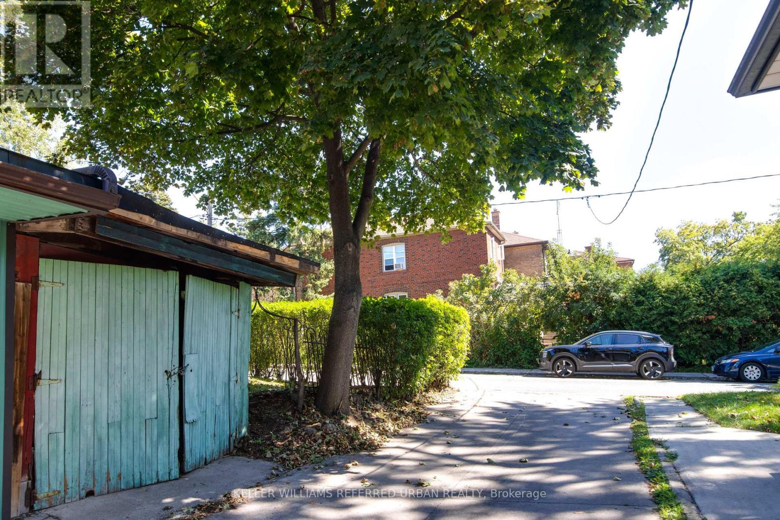 310 VAUGHAN ROAD - 18